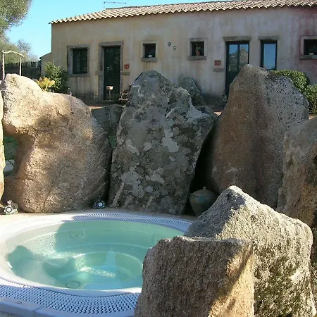 Çiftlik konaklama La Mesenda & *